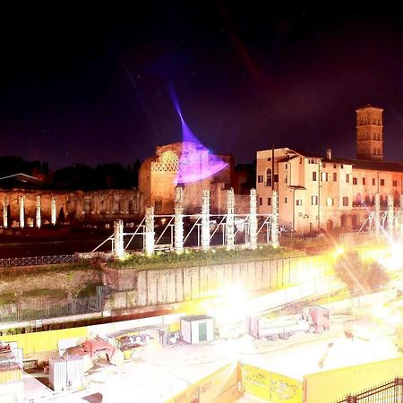 Balcony Colosseum View Rome Exterior photo
