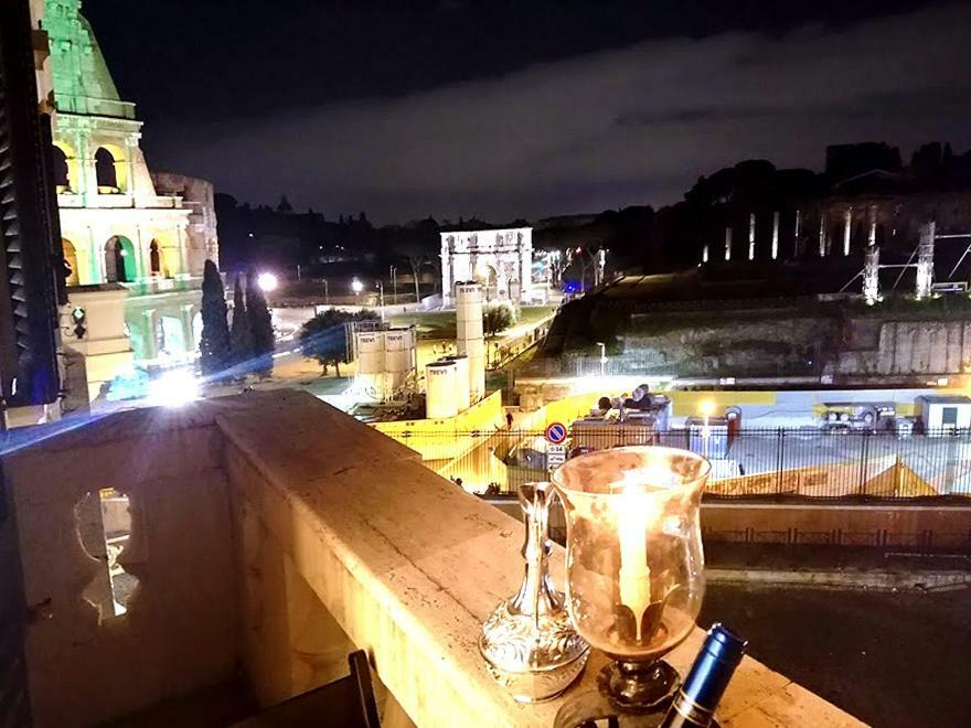 Balcony Colosseum View Rome Exterior photo